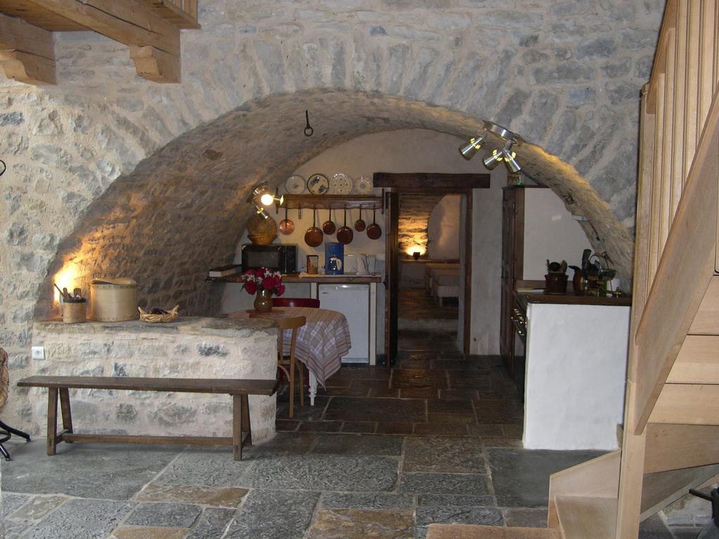 Sainte-Eulalie-de-Cernon La Bergerie Bed & Breakfast エクステリア 写真